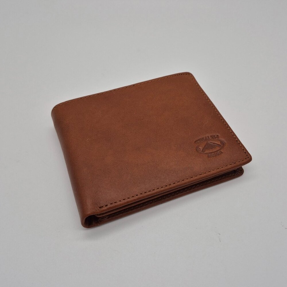 Stealth Mode Leather Bifold Men's Wallet - NEW